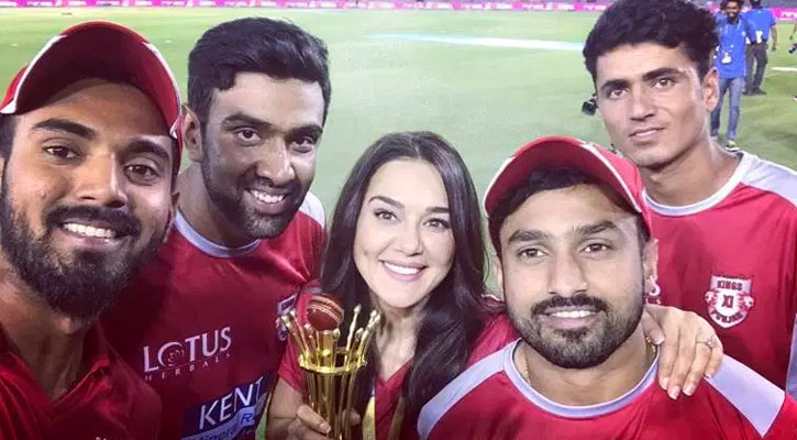 প্রীতি-অশ্বিনের সম্পর্কে চিড়!