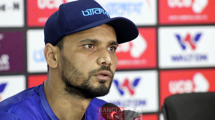 অধিনায়কত্ব ছাড়লেন মাশরাফি