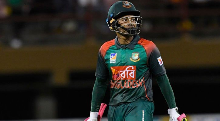 ঝড় তুলে মুশফিকের বিদায়