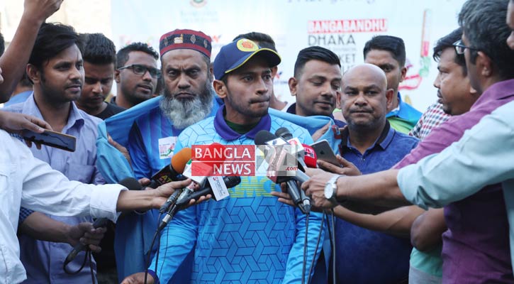 নামাজ পড়ে দোয়া করা ছাড়া উপায় নেই: করোনা ইস্যুতে মুশফিক