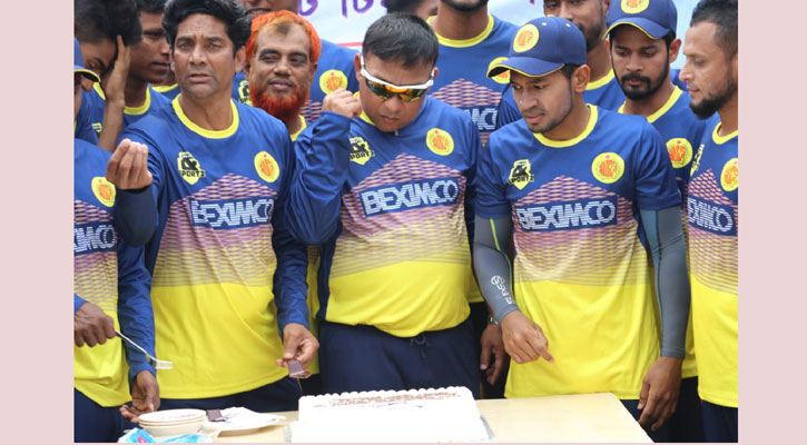 করোনা আতঙ্ক সত্ত্বেও খেলতে চান ক্রিকেটাররা, বললেন সুজন