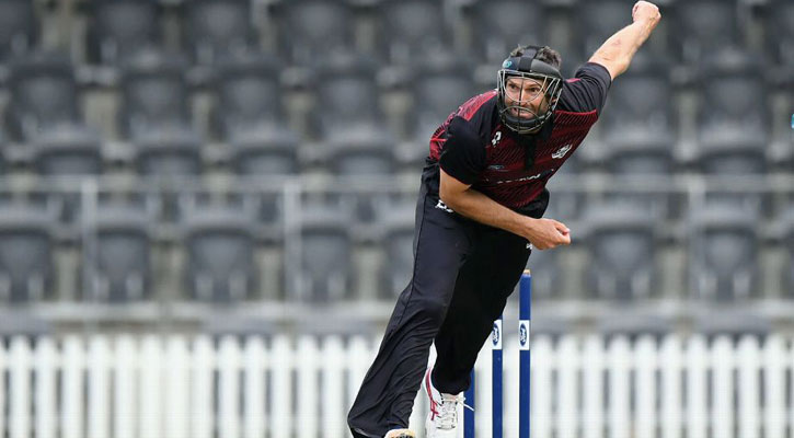 ১৮ বছরের ক্যারিয়ারের ইতি টানলেন কিউই অলরাউন্ডার এলিস