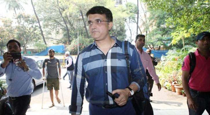 করোনায় ক্ষতিগ্রস্তদের বিনামূল্যে চাল দিচ্ছেন গাঙ্গুলী