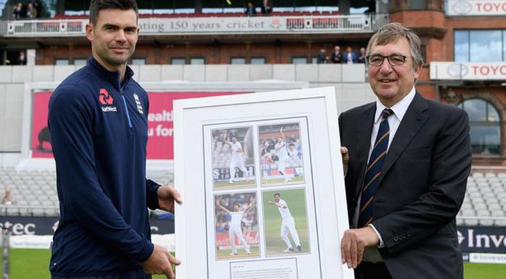 করোনায় প্রাণ হারালেন ল্যাঙ্কাশায়ার চেয়ারম্যান হগকিস