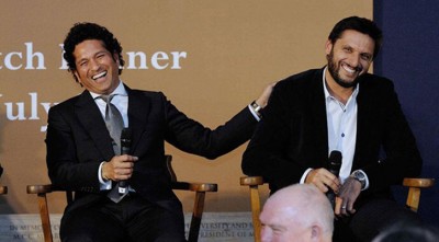 শচীনের ব্যাট দিয়ে দ্রুততম সেঞ্চুরির রেকর্ড গড়েছিলেন আফ্রিদি