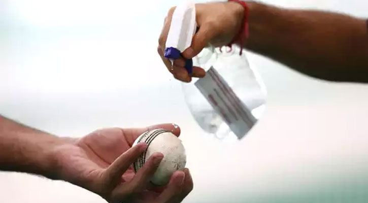 এবার দিল্লী ক্যাপিটালস শিবিরে  করোনার হানা