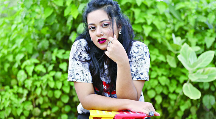 চোখ দিয়ে পানি চলে আসছিল…