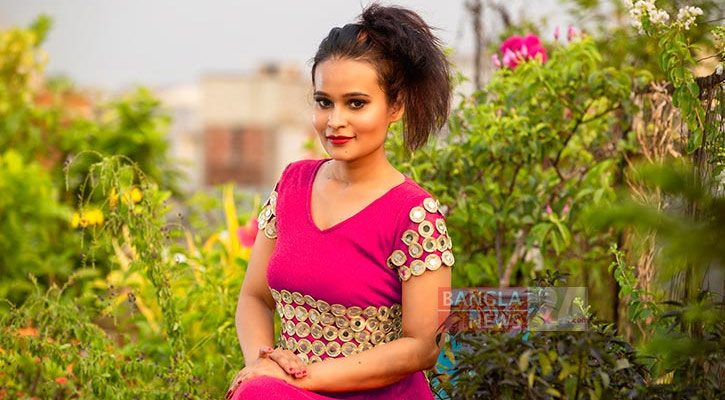 বিয়ে আর বিচ্ছেদ ঘিরে জীবনবোধে আচ্ছন্ন পুতুল