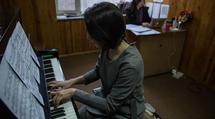 আফগানিস্তানে মেয়েদের গান গাওয়ার নিষেধাজ্ঞা প্রত্যাহার