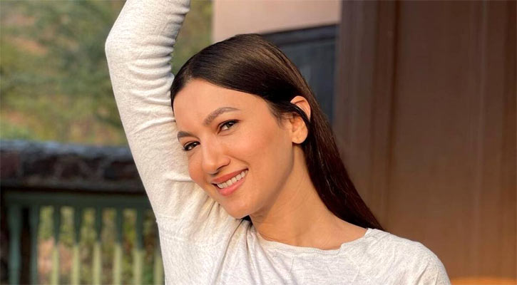 করোনা পজিটিভ হয়েও শুটিং করায় নিষিদ্ধ গওহর খান