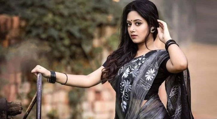 ঝন্টুর কথায় অপমানিত বোধ করছেন দীঘি