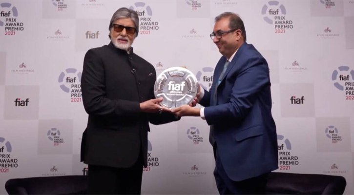 অমিতাভ বচ্চন ‘লিভিং লিজেন্ড’: ক্রিস্টোফার নোলান