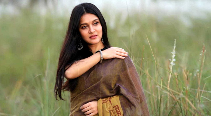 এবার সিনেমায় মিথিলা