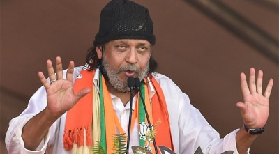 কলকাতার ভোটার হলেন মিঠুন, এবার কি বিজেপির প্রার্থী হবেন?