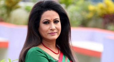 ইবাদত-বন্দেগিতে সময় কাটছে চম্পার