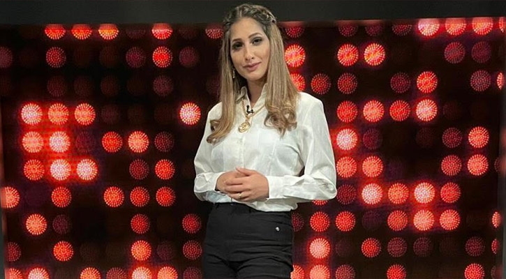 টিনা রাসেলের উপস্থাপনায় ‘গান বাক শো’