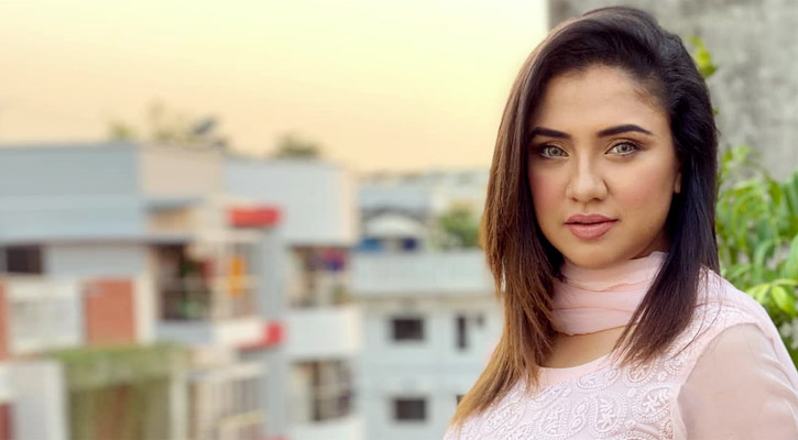 বাবা হারালেন অভিনেত্রী সোনিয়া হোসাইন