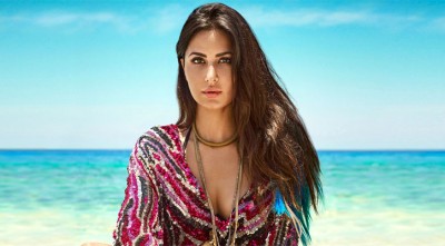 ‘প্রেমিক’ ভিকির পর করোনা আক্রান্ত ক্যাটরিনা