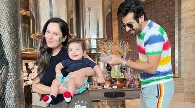 ছেলেকে টিভি-মোবাইল থেকে দূরে রাখতে যা করেন পূজা