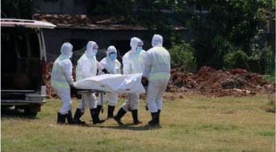 দেশে করোনা শনাক্তের ৪০৩তম দিনে মৃত্যু ছাড়ালো ১০ হাজার