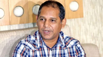 করোনার টিকা নিলেন হাবিবুল বাশার সুমন