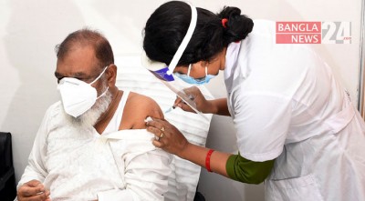 করোনা টিকার ২য় ডোজ নিলেন মুক্তিযুদ্ধ বিষয়ক মন্ত্রী