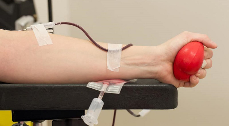 প্রথম-দ্বিতীয় ডোজ গ্রহণের ১৪ দিন পর দেওয়া যাবে রক্ত