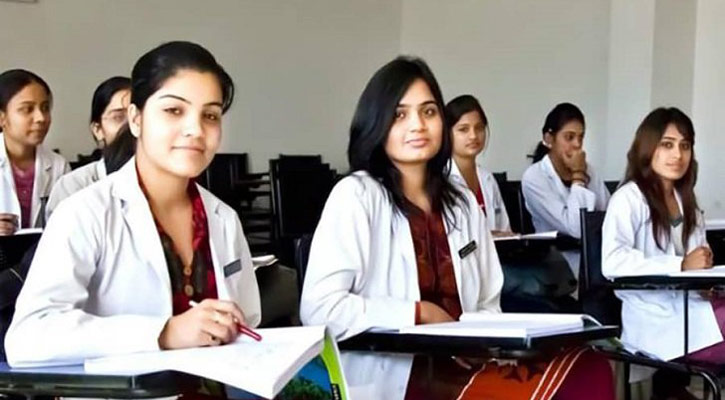 বেসরকারি মেডিক্যাল-ডেন্টাল কলেজে ১০ শিক্ষার্থীর জন্য ১ শিক্ষক