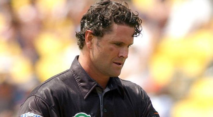 লাইফ সাপোর্টে সাবেক কিউই অধিনায়ক