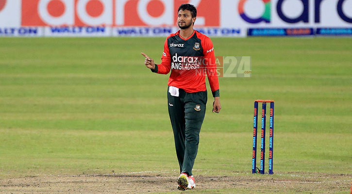 টি-টোয়েন্টিতে বিশ্বসেরা অলরাউন্ডারের মুকুট ফিরে পেলেন সাকিব