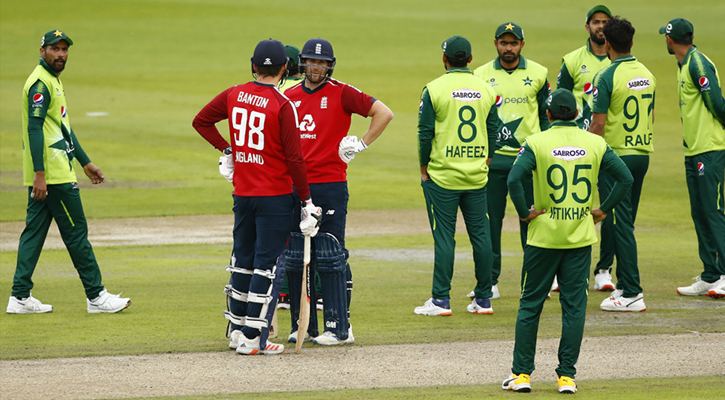 ১৬ বছর পর পাকিস্তান সফরে যাচ্ছে ইংল্যান্ড