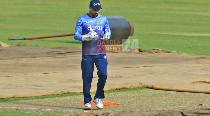 ‘উইকেটরক্ষকের দায়িত্ব ভাগ করে নেওয়া দলের জন্যই ভালো’