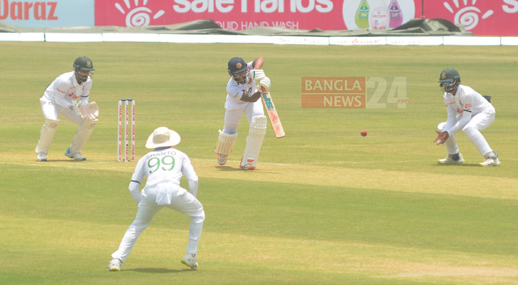 মেন্ডিসের পর ম্যাথুসের ফিফটি 