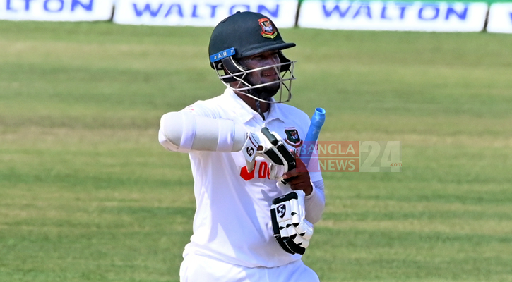 ধৈর্য হারিয়ে উইকেট বিলিয়ে দিলেন সাকিব