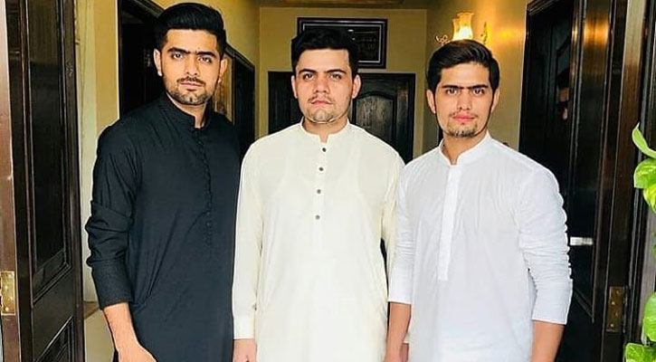 ভিডিও পোস্ট করে ফেঁসে গেলেন বাবর