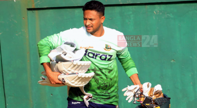 ফের আলোচনায় সাকিবের ছুটি