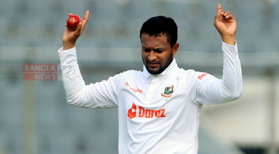 দুর্দান্ত বোলিংয়ে সাকিবের পাঁচ উইকেট