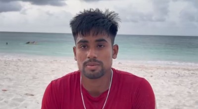 লম্বা ভ্রমণের পর বিচে সময় কাটিয়েছেন ক্রিকেটাররা