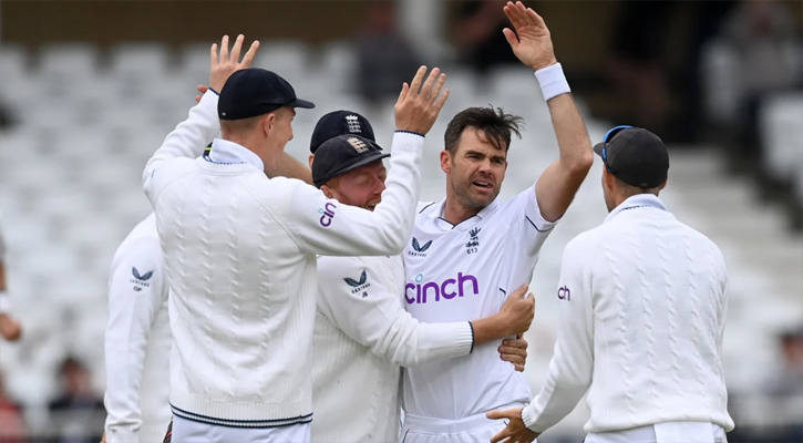 প্রথম পেসার হিসেবে ৬৫০ উইকেটের চূড়ায় অ্যান্ডারসন