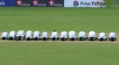 সেজদা দিয়ে উদযাপন, রংপুরের শিশুদের প্রশংসা মুশফিকের