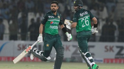 শীর্ষে বাবর, কোহলিকে হটিয়ে দুইয়ে ইমাম