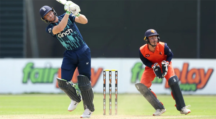 ওয়ানডেতে ৪৯৮ রান তুলে ইংল্যান্ডের নতুন বিশ্বরেকর্ড