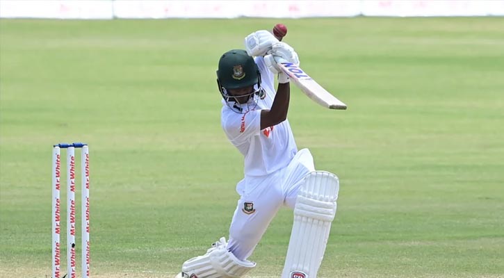 ভালো শুরুর পর বোল্ড জয়