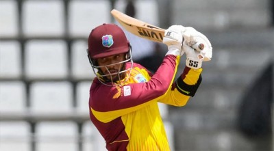 শুরুর চাপ সামলে ঝড় তুলেছেন ক্যারিবীয় ব্যাটাররা