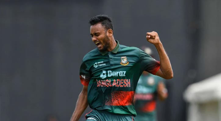 ৬ উইকেট হারিয়ে অল্পতেই অলআউট হওয়ার শঙ্কায় ওয়েস্ট ইন্ডিজ