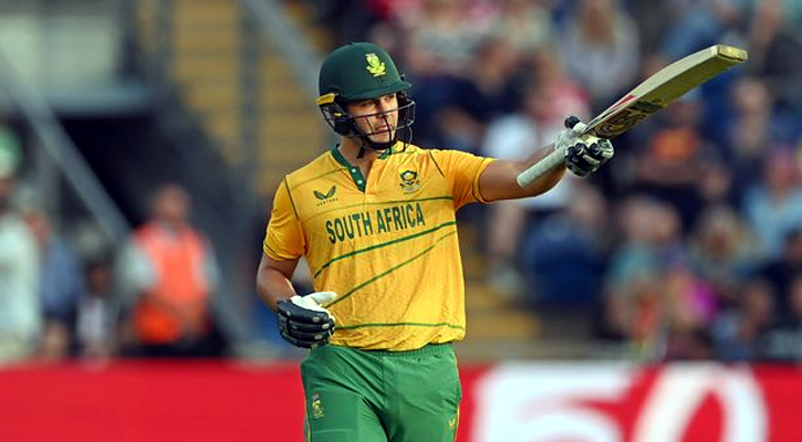 রুশোর বিধ্বংসী ইনিংসে দক্ষিণ আফ্রিকার বড় জয়