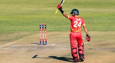 টানা দ্বিতীয় ফিফটি রাজার, ঘুরে দাঁড়ানোর চেষ্টায় জিম্বাবুয়ে