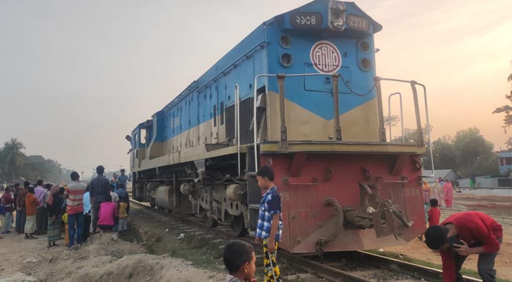 দেড় ঘণ্টা পর আখাউড়ায় ট্রেন চলাচল স্বাভাবিক
