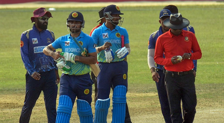 শীর্ষস্থান ধরে রাখল আবাহনী