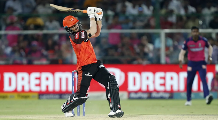 শেষ বলের নাটকীয়তায় রাজস্থানকে হারাল হায়দরাবাদ